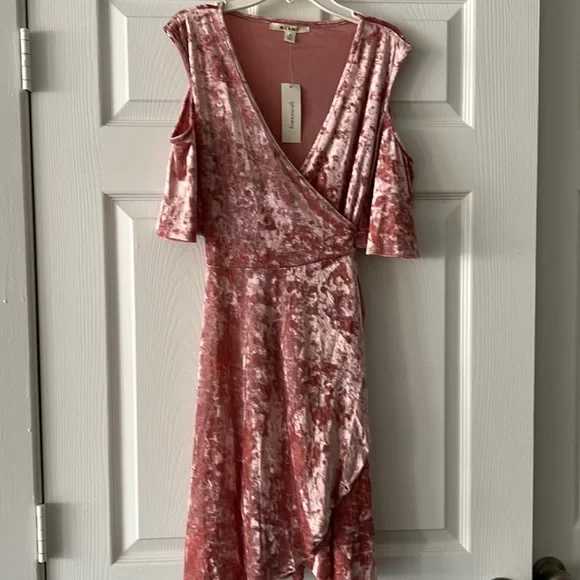 pink velvet wrap dress Pink Floral Fringed Magdalena Velvet Wrap Dress Large